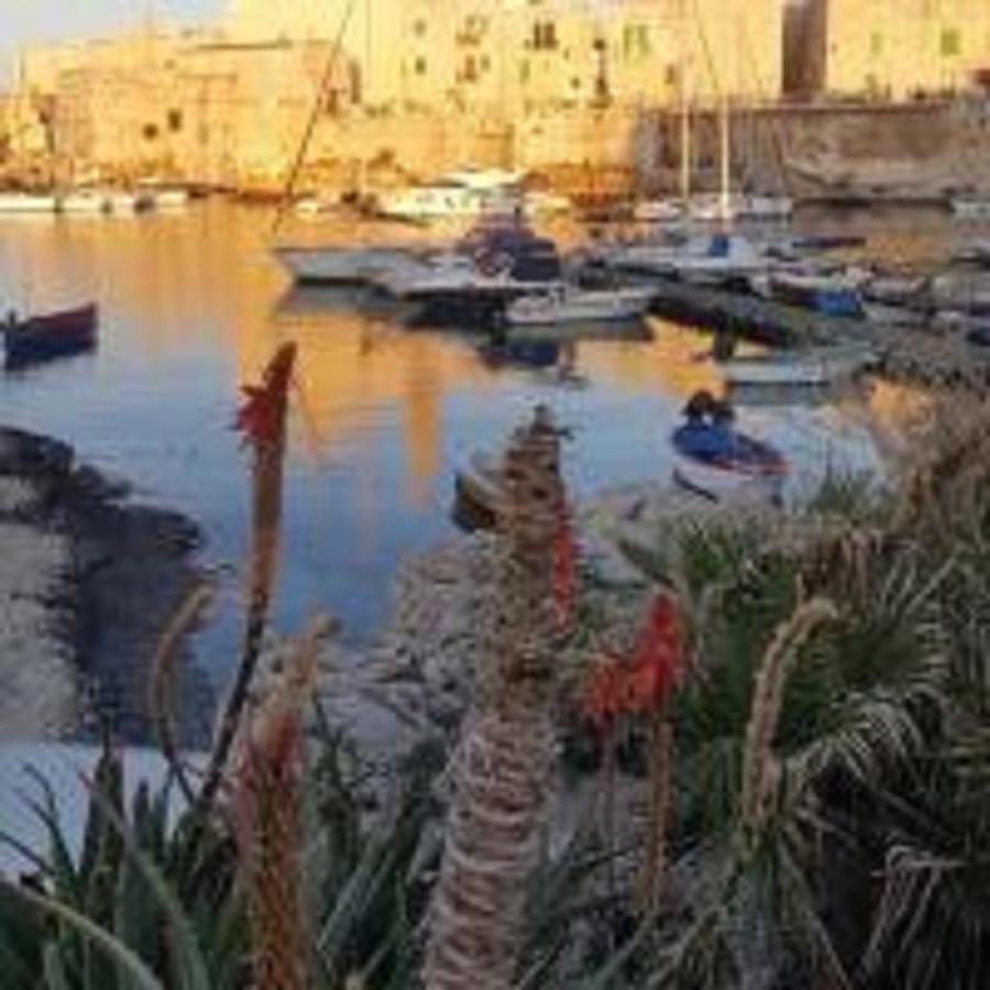 Porto Di Mare B&B Giovinazzo Exterior photo
